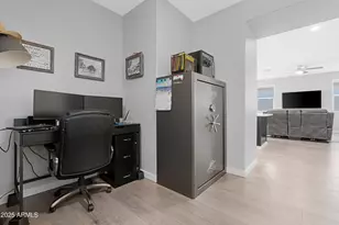 18264 N Hoskin Dr, Maricopa, AZ 85138 - Photo 31