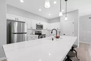 18264 N Hoskin Dr, Maricopa, AZ 85138 - Photo 11