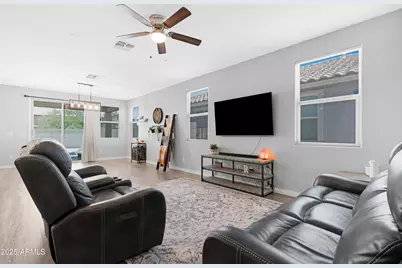 18264 N Hoskin Drive, Maricopa, AZ 85138 - Photo 7