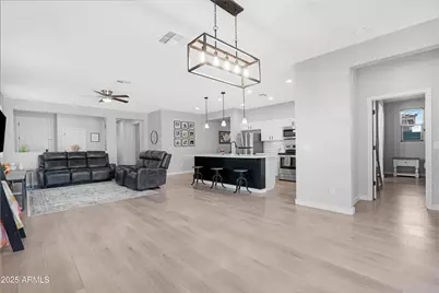 18264 N Hoskin Drive, Maricopa, AZ 85138 - Photo 17