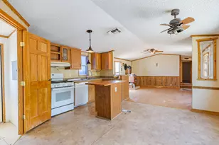 5687 S Mesquite Tree Ln, Hereford, AZ 85615 - Photo 5