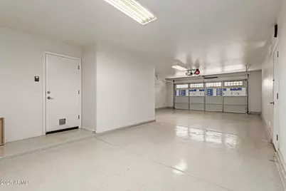 18193 W Saguaro Lane, Surprise, AZ 85388 - Photo 35