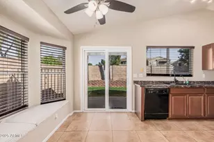 21627 N 29th Dr, Phoenix, AZ 85027 - Photo 13