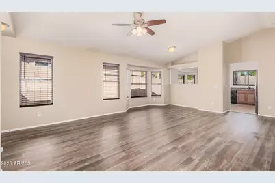 21627 N 29th Drive, Phoenix, AZ 85027 - Photo 7