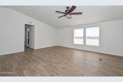 36608 W Lower Buckeye Road, Tonopah, AZ 85354 - Photo 9