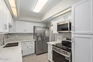 3102 E Clarendon Ave, Phoenix, AZ 85016 - Photo 11