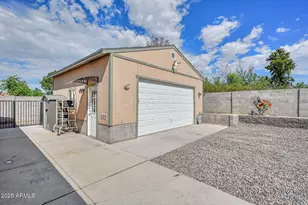 2732 E Villa Rita Dr, Phoenix, AZ 85032 - Photo 37