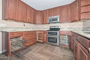 2732 E Villa Rita Dr, Phoenix, AZ 85032 - Photo 17