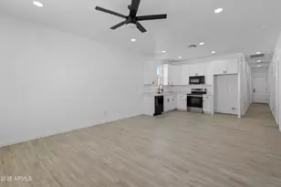 14055 S Berwick Rd, Arizona City, AZ 85123 - Photo 13