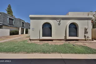 8037 N 32nd Dr, Phoenix, AZ 85051 - Photo 1