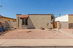 402 W Manhatton, Tempe, AZ 85282 - Photo 1