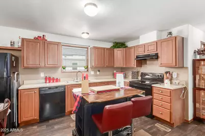512 W Claessens Drive, Morristown, AZ 85342 - Photo 7