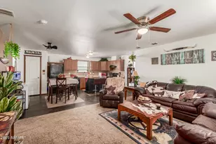 512 W Claessens Dr, Morristown, AZ 85342 - Photo 5