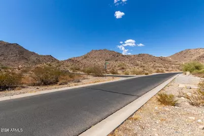 21393 W Mountain Cove Place, Buckeye, AZ 85396 - Photo 7