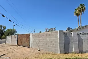 8230 N 42nd Dr, Phoenix, AZ 85051 - Photo 3