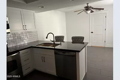 320 E Larkspur Lane, Tempe, AZ 85288 - Photo 3