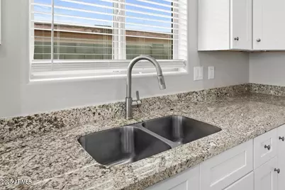 14534 S Avalon Road, Arizona City, AZ 85123 - Photo 7