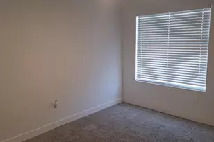 461 W Holmes Ave, Mesa, AZ 85210 - Photo 17