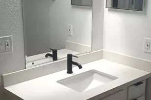 461 W Holmes Ave, Mesa, AZ 85210 - Photo 9