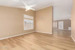 11221 N 77th Ave, Peoria, AZ 85345 - Photo 7