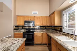 11221 N 77th Ave, Peoria, AZ 85345 - Photo 15