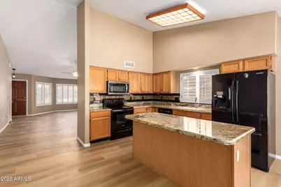 11221 N 77th Avenue, Peoria, AZ 85345 - Photo 13