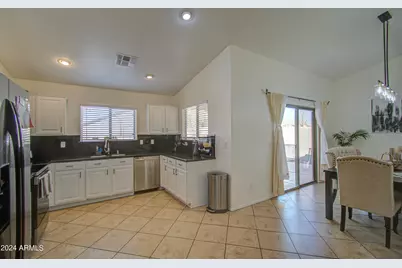 8146 W Hilton Avenue, Phoenix, AZ 85043 - Photo 13
