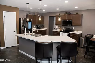 2074 E 37th Avenue, Apache Junction, AZ 85119 - Photo 7