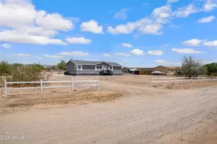 10438 E Bella Ln, San Tan Valley, AZ 85143 - Photo 5