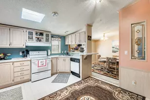 3702 W Abraham Ln, Glendale, AZ 85308 - Photo 3