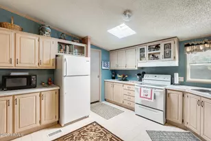 3702 W Abraham Ln, Glendale, AZ 85308 - Photo 15