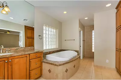 8818 N 47th Place, Phoenix, AZ 85028 - Photo 27