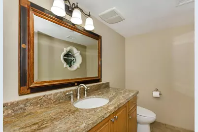 8818 N 47th Place, Phoenix, AZ 85028 - Photo 19