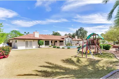 8818 N 47th Place, Phoenix, AZ 85028 - Photo 31