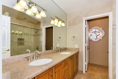 8818 N 47th Place, Phoenix, AZ 85028 - Photo 31