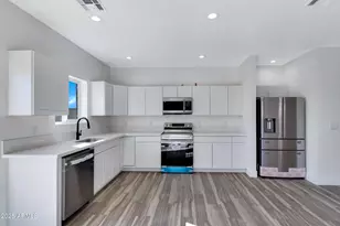 1527 W Hadley St, Phoenix, AZ 85007 - Photo 13