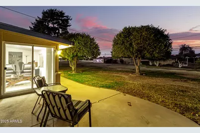 11024 W Peoria Avenue, Sun City, AZ 85351 - Photo 29