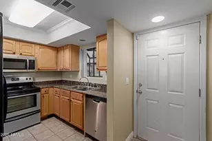 3405 W Danbury Dr, Phoenix, AZ 85053 - Photo 5