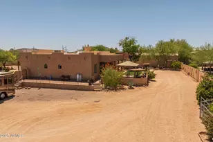 1324 W Lavitt Ln, Phoenix, AZ 85086 - Photo 43