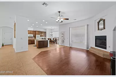 1324 W Lavitt Lane, Phoenix, AZ 85086 - Photo 11