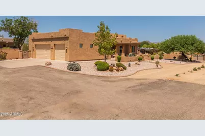 1324 W Lavitt Lane, Phoenix, AZ 85086 - Photo 3