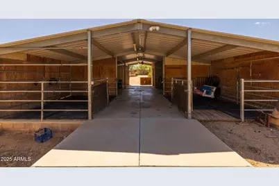 1324 W Lavitt Lane, Phoenix, AZ 85086 - Photo 55