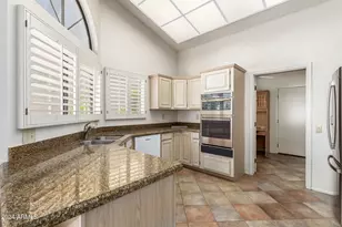 13334 W La Terraza Dr, Sun City West, AZ 85375 - Photo 11