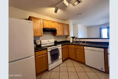 25659 W Satellite Lane W, Buckeye, AZ 85326 - Photo 9