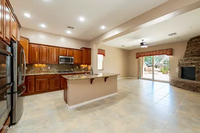 8337 W Lariat Lane, Peoria, AZ 85383 - Photo 13