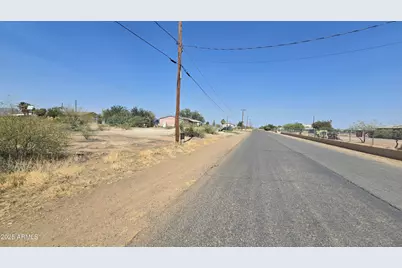 1Xx4 W Powell Street #4, Aguila, AZ 85320 - Photo 5