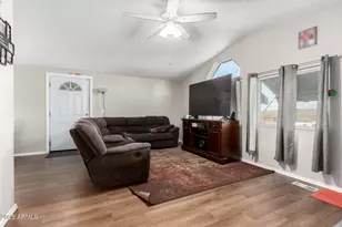 67754 Prose St, Salome, AZ 85348 - Photo 3