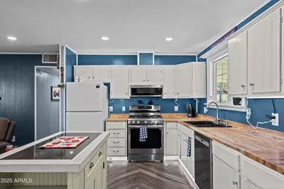 20641 E Squaw Valley Road, Black Canyon City, AZ 85324 - Photo 11