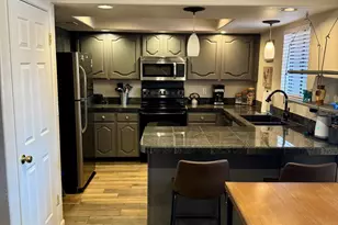 4303 E Cactus Rd, Phoenix, AZ 85032 - Photo 9