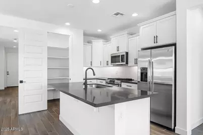 18147 W Hiddenview Drive, Goodyear, AZ 85338 - Photo 5